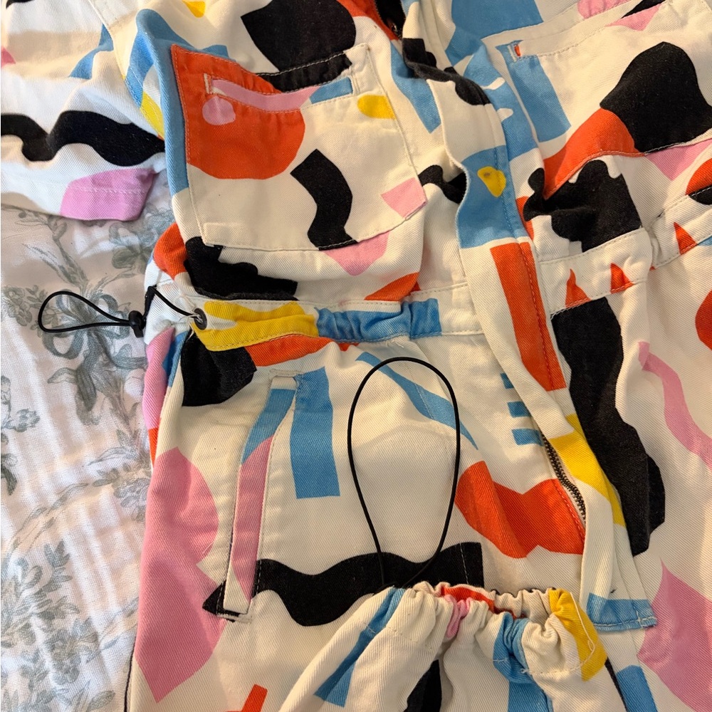 FARM Rio Multicolor Abstract Jumpsuit - G/US: L.
Used good condition - Picture 9 of 9